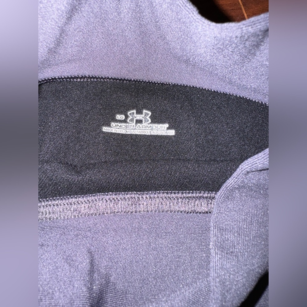 Under Armour Black Performance Top - Picture 4 of 5